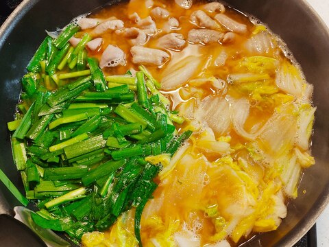 アレンジ☆白菜とニラのもつ鍋